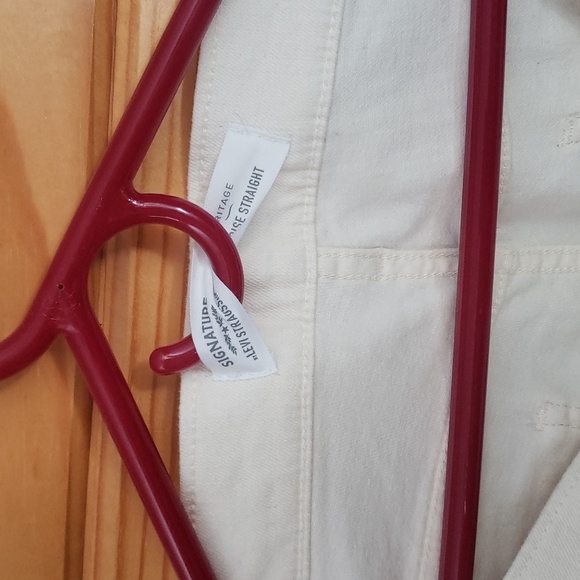 Never worn White Jeans - Picture 3 of 3